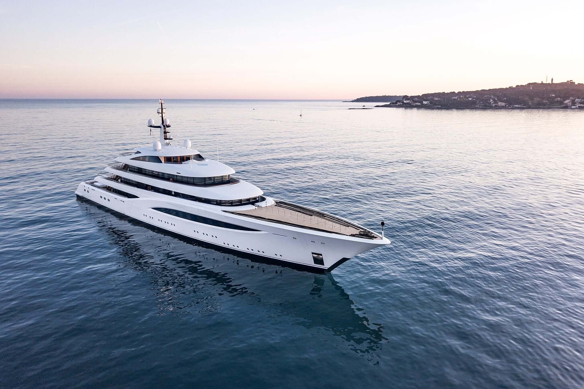 Feadship — Crafting the World's Finest Superyachts